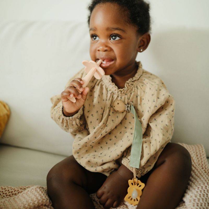 Lot de 2 attaches-sucettes en lin Olive-Sand - MUSHIE – Image 3