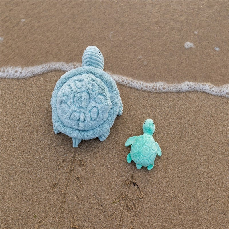 Ptipotos : Peluche tortue Sauvenou maman et son bébé menthe- LES DEGLINGOS – Image 5