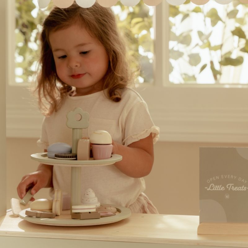 Présentoir à pâtisseries en bois FSC - LITTLE DUTCH – Image 4