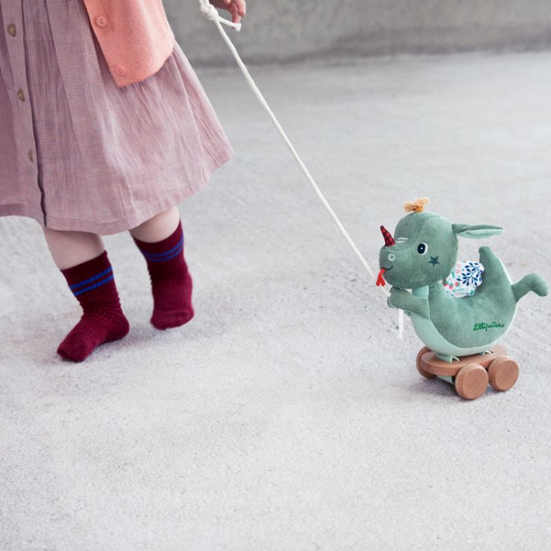 Peluche à tirer Joe le dragon - LILLIPUTIENS – Image 2